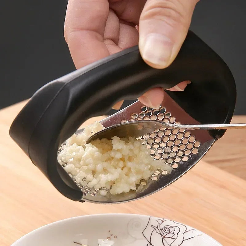 1/2pcs Stainless Steel Garlic Press Crusher Manual Garlic Chopper